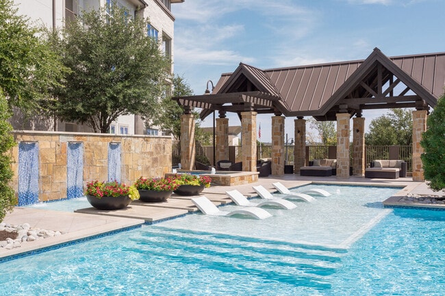 Domain at Midtown Park apartments — community photo