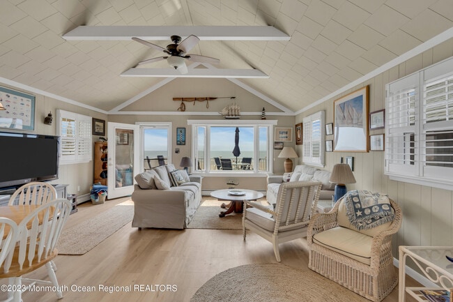 61 Beach Front