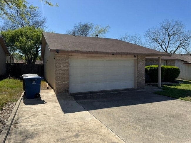 Photo - 3 Bed / 2 Bath – Updated Home with Fireplace & Large Backyard