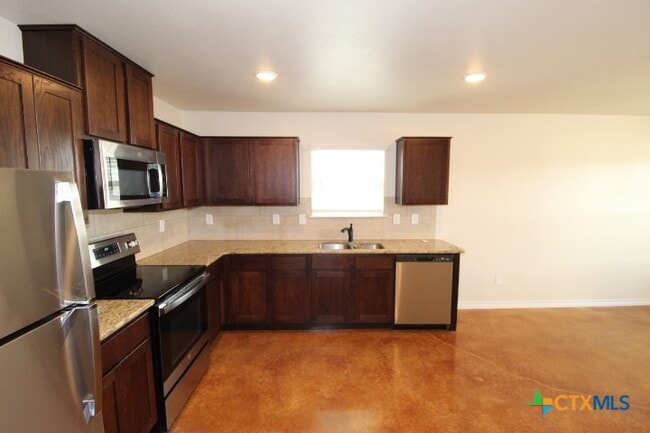 Building Photo - 1017 Cline Dr Rental
