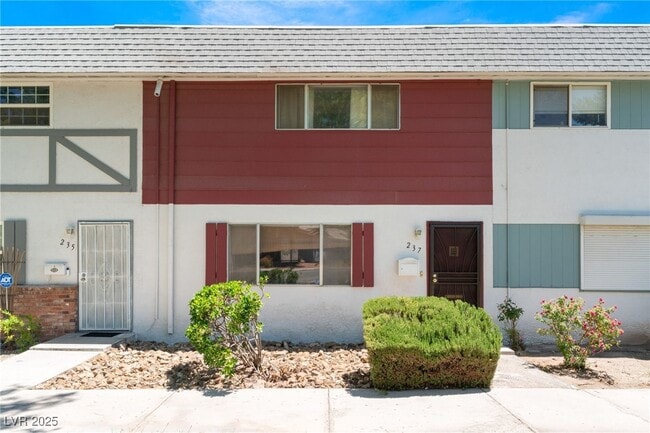 Photo - 237 Greenbriar Townhouse Way