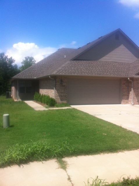 Building Photo - Clinic Lane 1334 Unit B