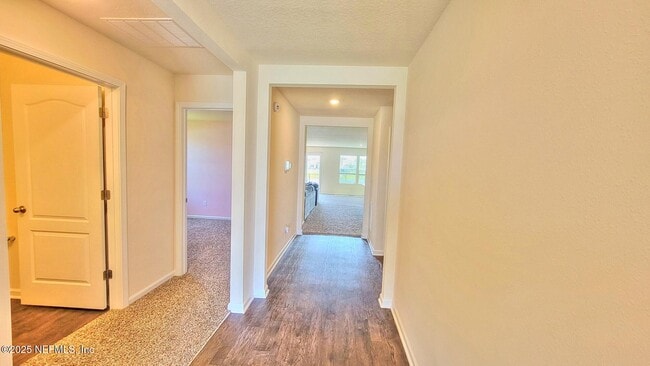 Photo - 121 Aveiro Wy