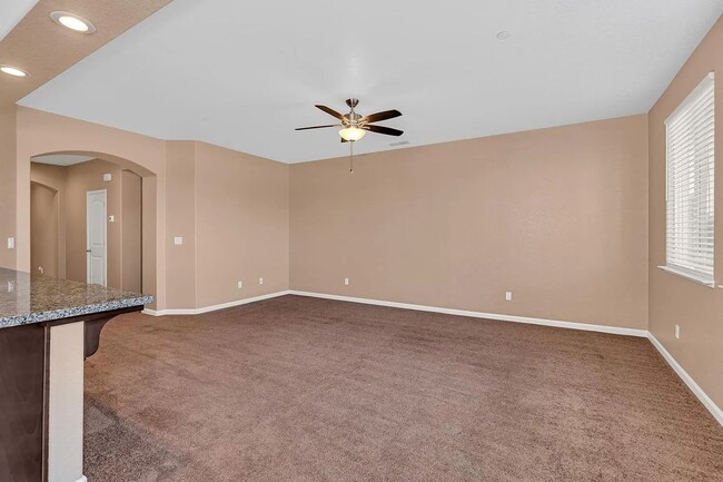 Photo - 636 Lamoglia St