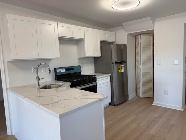 Photo - 9007 Riverside Pl Unidad 3