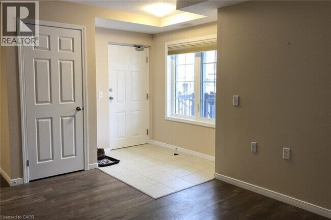 Photo - 255 Maitland St Unit 1D