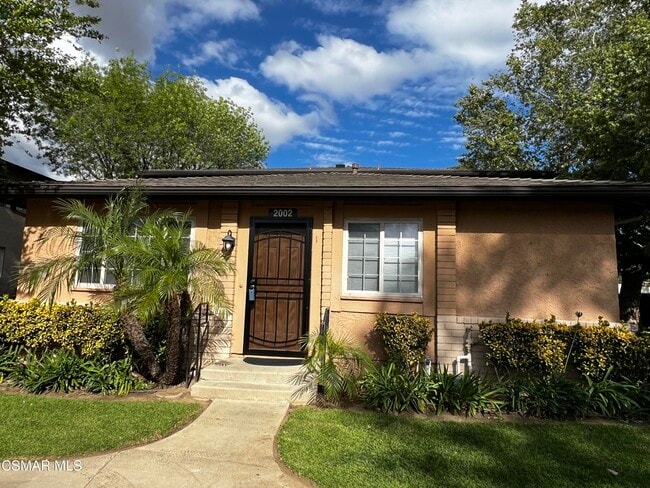 Photo - 2002 Calle La Sombra