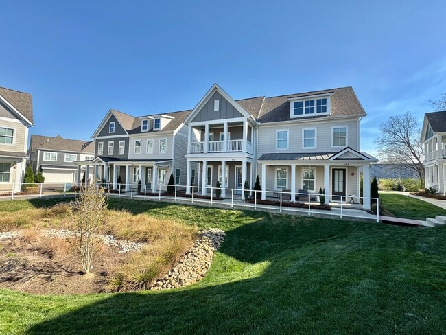 Photo - 3 Bedroom, 2.5 Bathroom Home w/ 2 Car Garage in Downtown Franklin