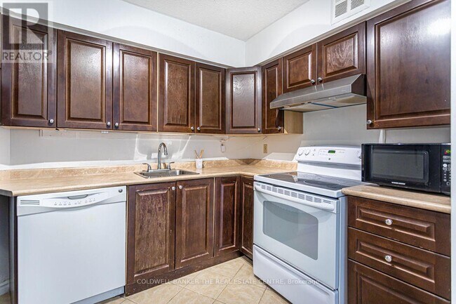 Photo - 260 Queens Quay W Unit 2708