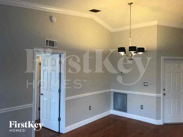 Photo - 17261 Oriole Rd