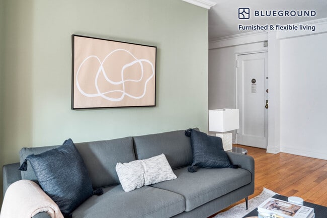 Photo - 108 W 15th St Unit FL3-ID31