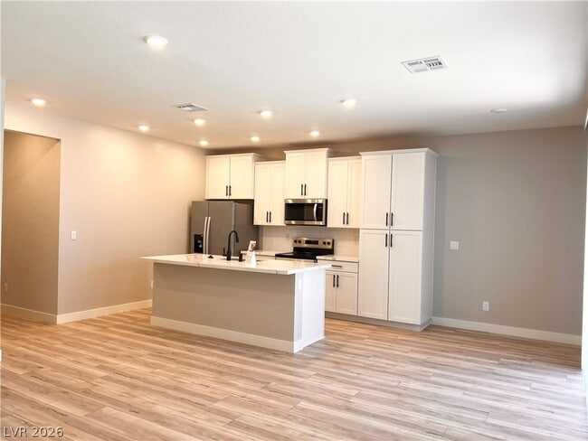 Photo - 3232 Lahontan St