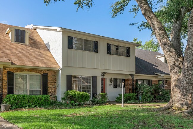 Beautiful Townhouse in South Shreveport - Beautiful Townhouse in South Shreveport