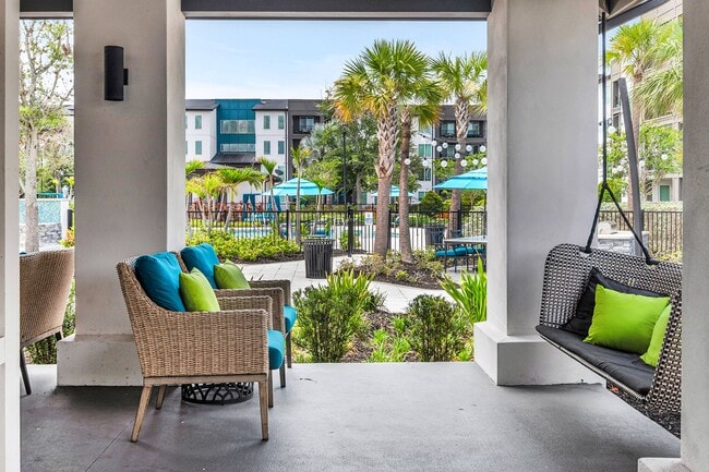 AVLI AT CROSSTOWN CENTER APARTMENTS
