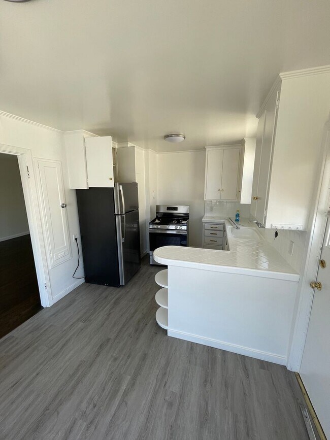 Photo - 208-212 Pinehurst Way Unidad 208