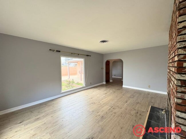 Photo - Charming Home in Oildale!