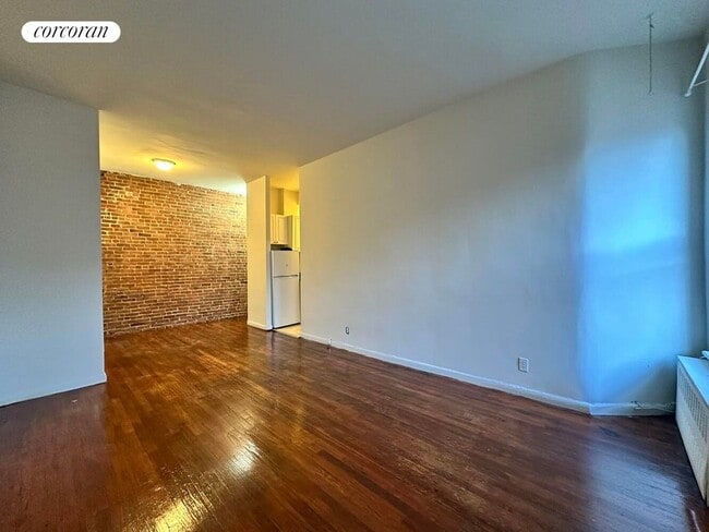 Photo - 1670 York Ave