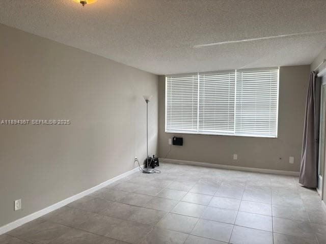 Photo - 9441 Live Oak Pl Unit 207
