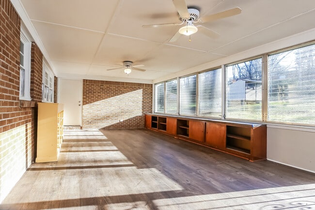 Photo - 3815 Idlewild Ave