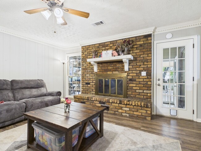 Photo - 1332 Autumnridge Dr