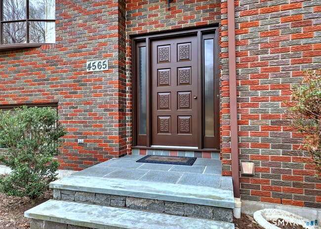 Photo - 4565 Madison Ave