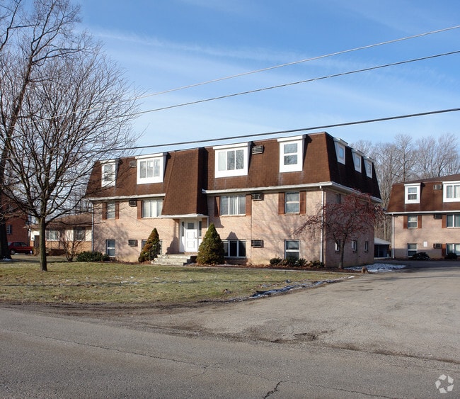 Photo - 8260 Southern Blvd