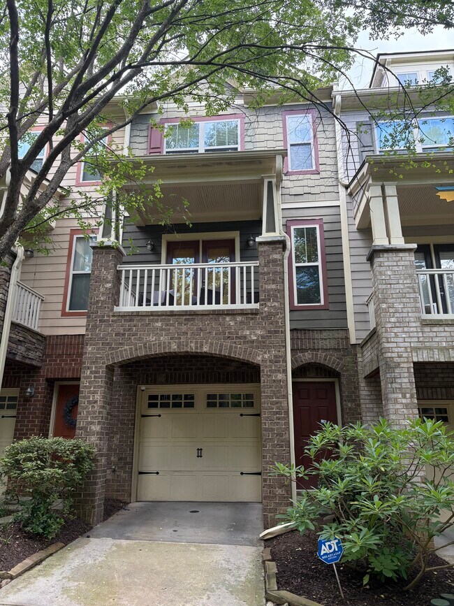 Photo - 849 Commonwealth Ave SE