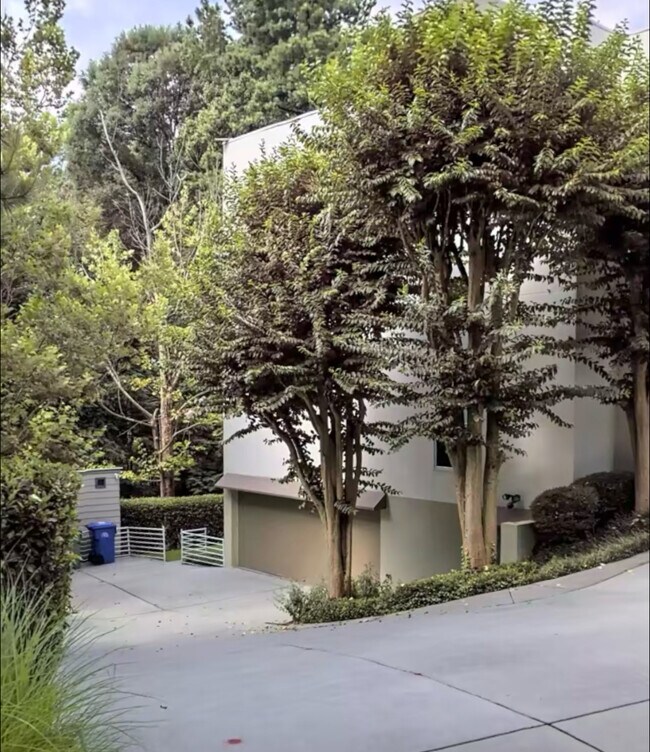 Photo - 525 Danube Rd NE Unit Studio - Utilities Paid