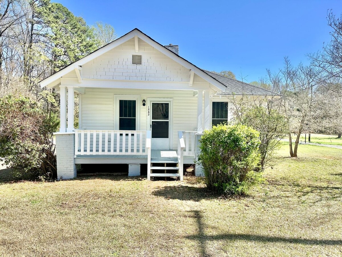 Photo - 1362 Banks Rd