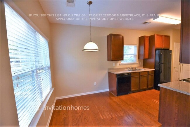 Photo - 864 Lobdale Falls Dr