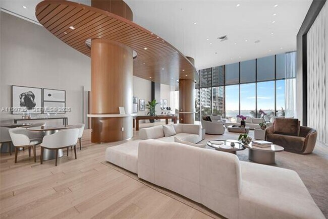 Photo - 460 NE 28th St Unit 460 NE 28th St # 2908