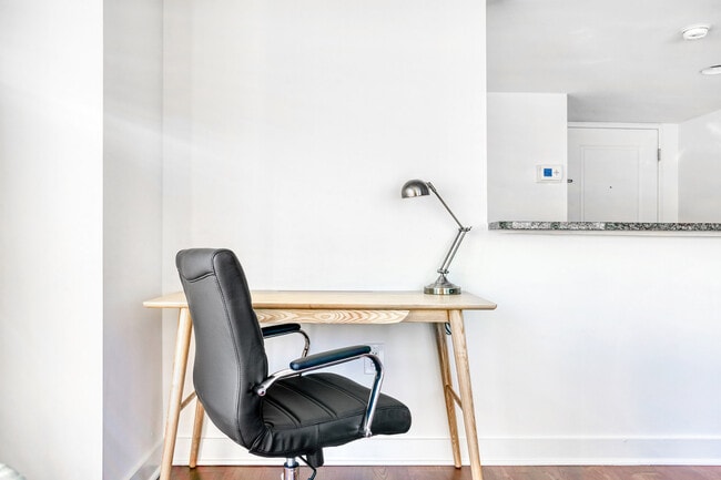 Photo - 400 8th St NW Unidad FL9-ID1232