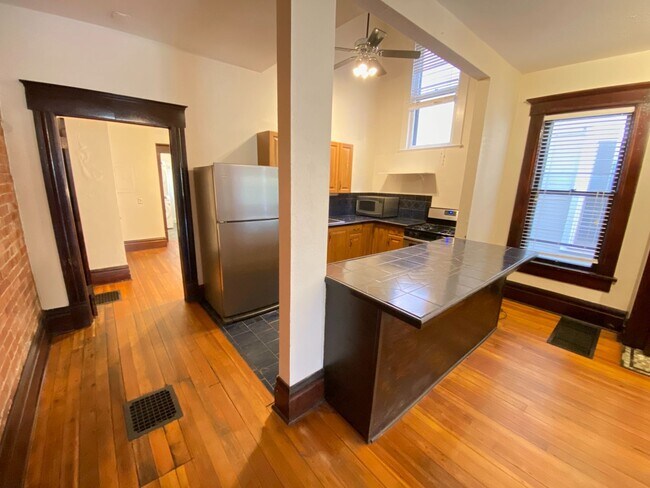 Photo - Dennison Ave 866-868 CR Unit 866