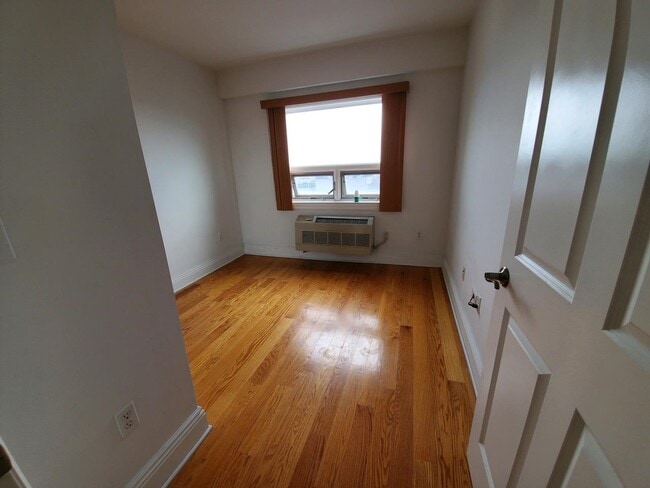 Photo - 809 22nd St Unit 703