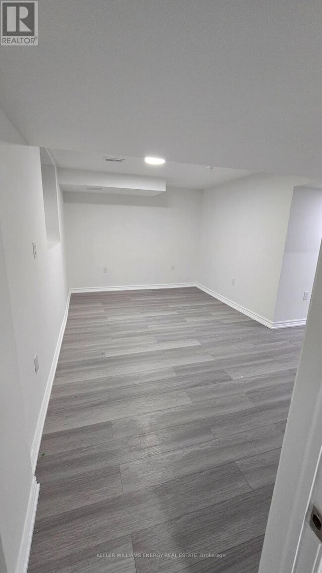 Photo - 36 Crombie St