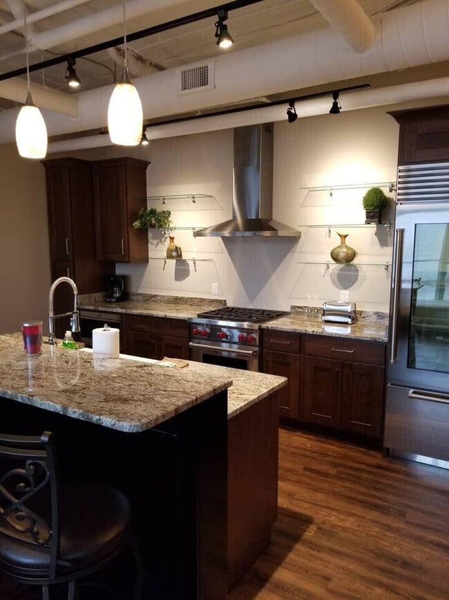 275 S Limestone Unit 115