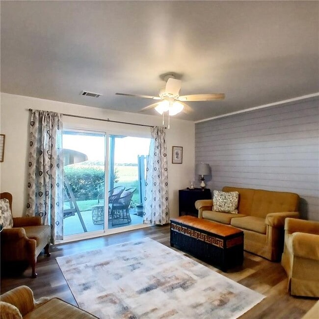 Photo - 605 Marshview Cir Dr