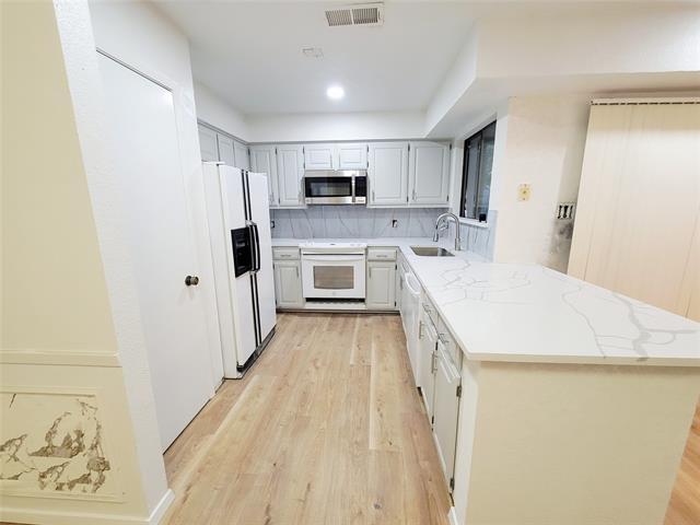 Building Photo - 205 McCarley Pl