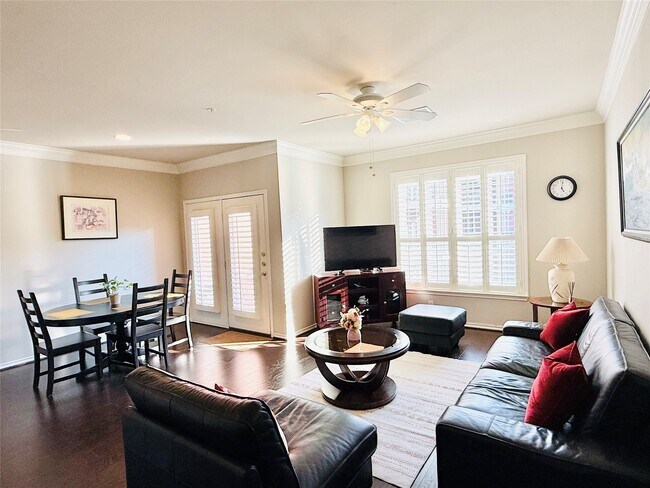 Photo - 2400 McCue Rd Unidad 347