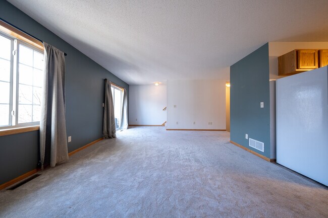 Photo - 1555 County Rd D E