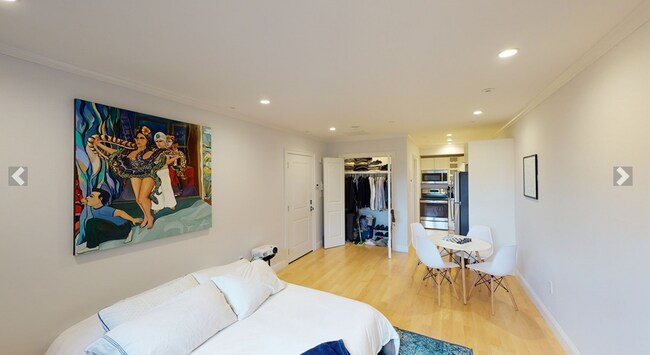 Photo - 296 Beacon St