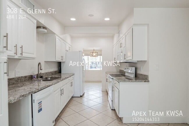 308 E Glenn St