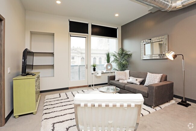 Living Room - Fourth And Court