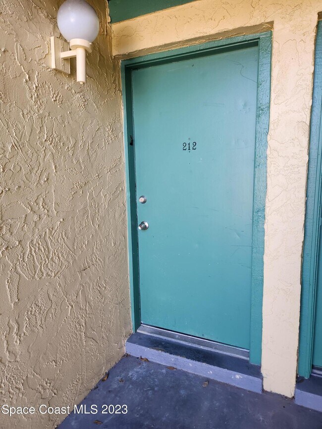 Photo - 1225 N Wickham Rd Unit 212