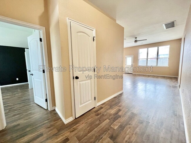 Photo - 16405 Otter Dr