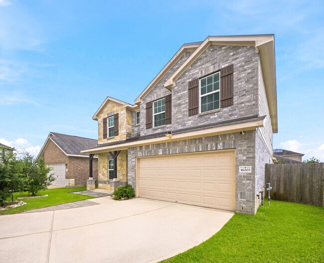 Building Photo - 16203 Centennial Light Dr