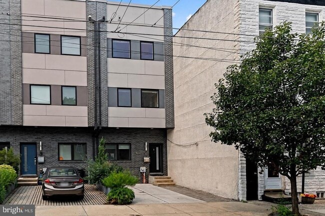 Photo - 1220 Crease St