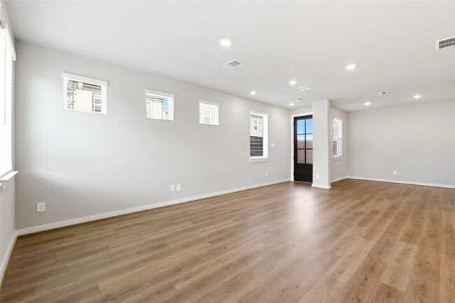 Photo - 10010 Rustic Charm St