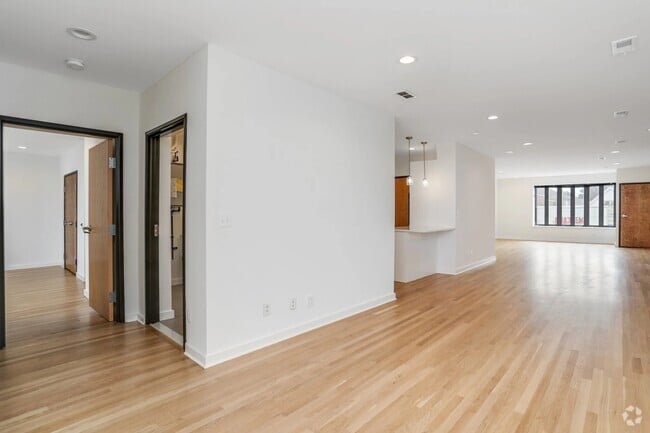 Building Photo - 9618 Joseph Campau St Unit 9618 2S Rental