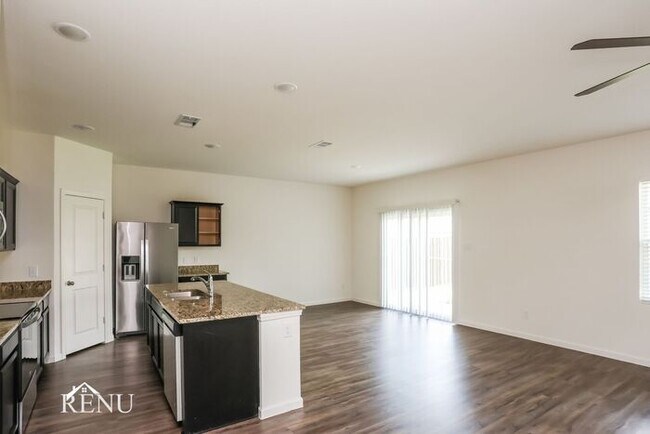 Photo - 6129 Harrah Ln